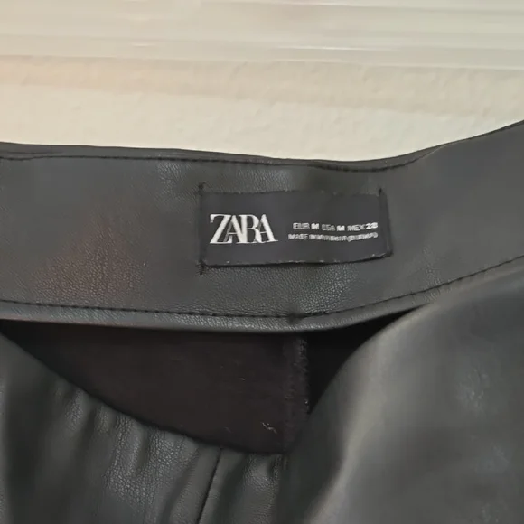 Zara Sleek Black Leather-Style Trousers - Picture 2 of 7